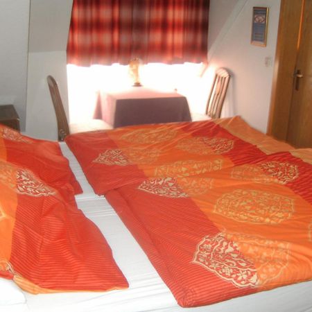Monteurhotel Garni Alter Olper Hof ลินด์ลาร์ ภายนอก รูปภาพ