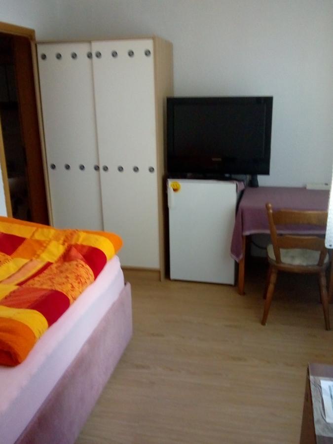 Monteurhotel Garni Alter Olper Hof ลินด์ลาร์ ภายนอก รูปภาพ