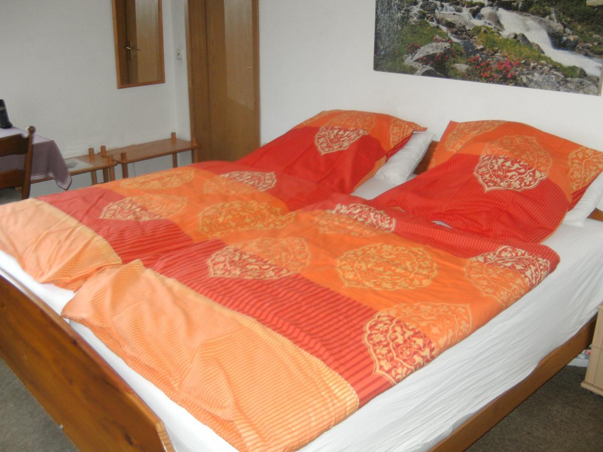 Monteurhotel Garni Alter Olper Hof ลินด์ลาร์ ภายนอก รูปภาพ